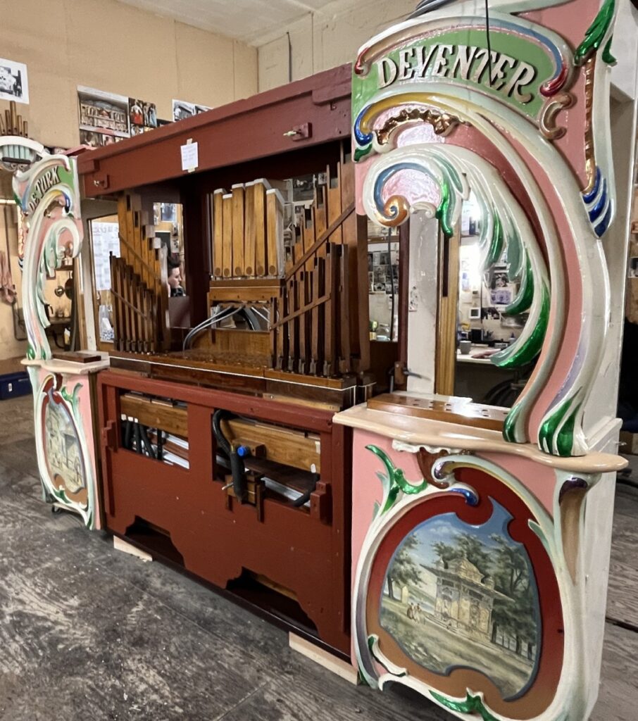 Restauratie van draaiorgel De Turk door Martin Conrads Draaiorgelbouw